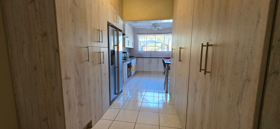 7 Bedroom Property for Sale in Safari Gardens North West